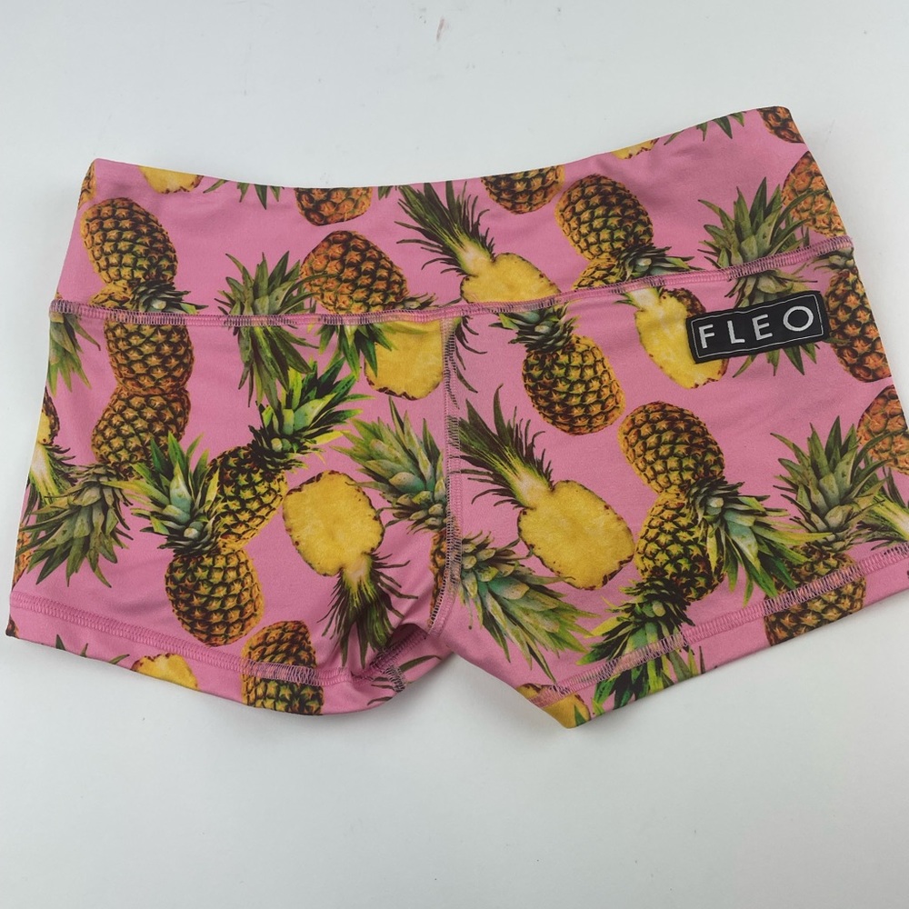Fleo pineapple print original medium shorts